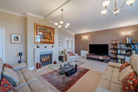 4 bedroom penthouse for sale, Douglas Avenue, Exmouth, Devon