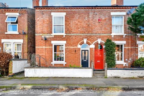 4 bedroom end of terrace house for sale, Park Street, Long Eaton