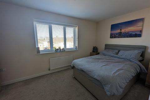 2 bedroom end of terrace house for sale, Water Lily Drive, Darlington