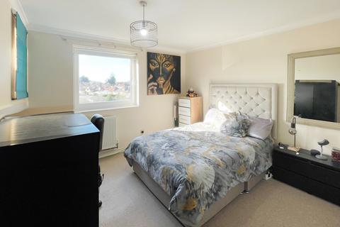 2 bedroom apartment to rent, Salisbury Park, Bristol BS16