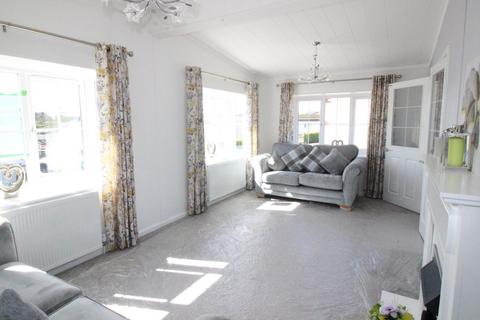 2 bedroom park home for sale, Castleton Road, St Athan, CF62