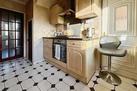 12 Pirie Close, Bradford, BD2 1EP