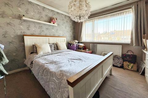 12 Pirie Close, Bradford, BD2 1EP