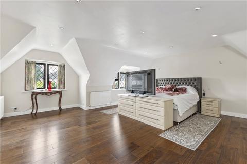 Magnolia Cottage Elm Close, Farnham Common, Slough, SL2 3NA