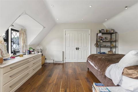 Magnolia Cottage Elm Close, Farnham Common, Slough, SL2 3NA