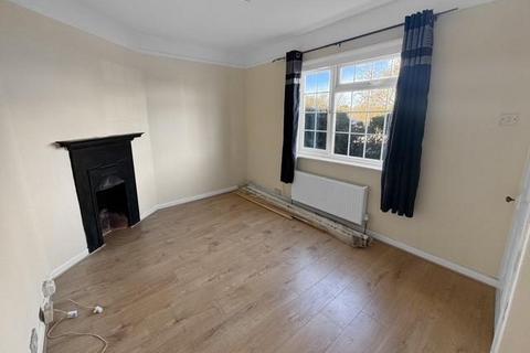 3 bedroom semi-detached house to rent, Bakers Lane, Black Notley