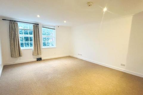 2 bedroom apartment to rent, Vine Street, Evesham