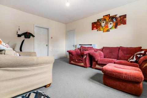 6 Arran Drive, Johnstone, PA5 8PS