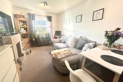 1 bedroom flat to rent, Staines Road West,  Sunbury-On-Thames,  TW16