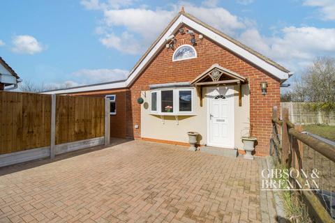 3 bedroom bungalow for sale, Elm Road, Basildon, SS13