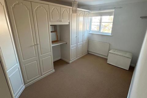 3 bedroom terraced house to rent, Drum Major Drive, Deal, Kent, CT14