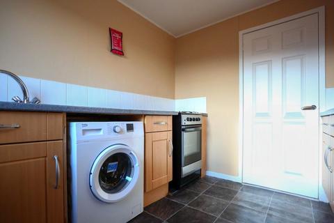 2 bedroom flat to rent, Firrhill Loan, Colinton Mains, Edinburgh, EH13