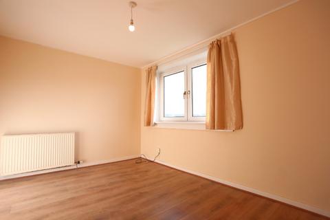 2 bedroom flat to rent, Firrhill Loan, Colinton Mains, Edinburgh, EH13