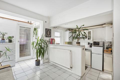 2 bedroom apartment for sale, Lyme Street, Camden, London, NW1