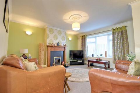 3 bedroom end of terrace house for sale, Grove Park, Beverley