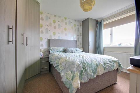 3 bedroom end of terrace house for sale, Grove Park, Beverley