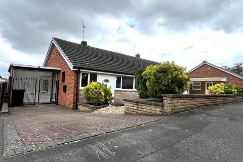 2 bedroom bungalow to rent, Fair Isle Drive, Stockford, Nuneaton