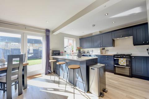 16 Langford Close, Emmer Green, Reading, RG4 8TD