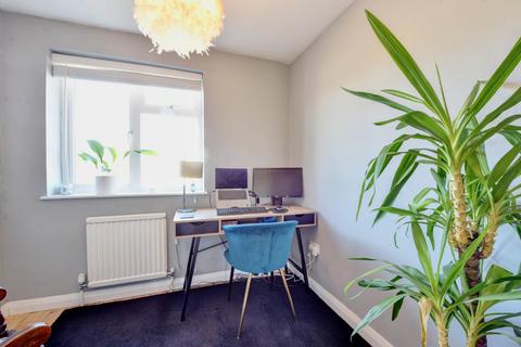 16 Langford Close, Emmer Green, Reading, RG4 8TD