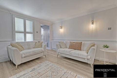 2 bedroom terraced house for sale, Chigwell IG8