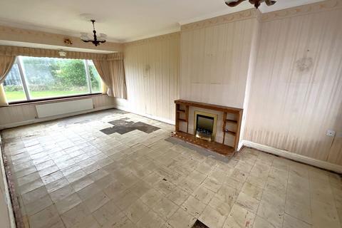 2 bedroom detached bungalow for sale, Roundhills Road, Halesowen B62