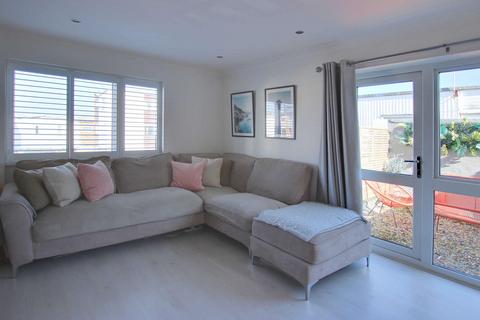 21, Dolphin Court Ham View, Croydon, CR0 7XD