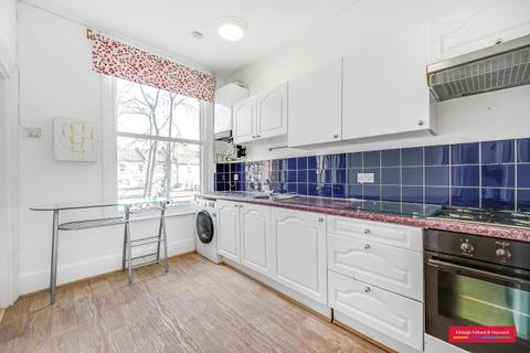 2 bedroom apartment to rent, Archway Road London N6