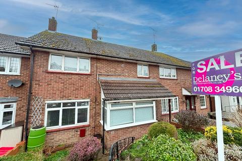 3 bedroom terraced house for sale, Copeman Road, Hutton, Brentwood