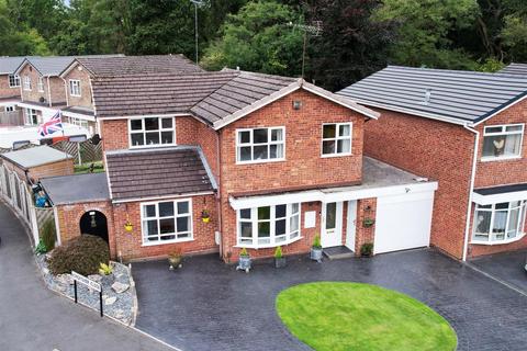 4 bedroom link detached house for sale, Swallowfields Road, Dudley