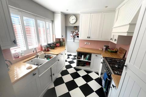 1 South Gipsy Road, Welling, DA16 1HP