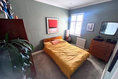 1 South Gipsy Road, Welling, DA16 1HP