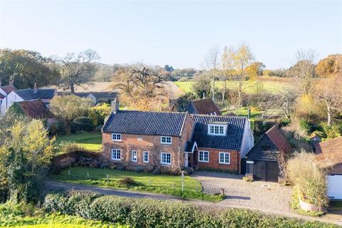 4 bedroom detached house for sale, Frostenden Corner, Beccles NR34
