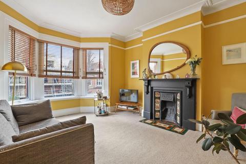 3 bedroom flat for sale, Newlands Park, London