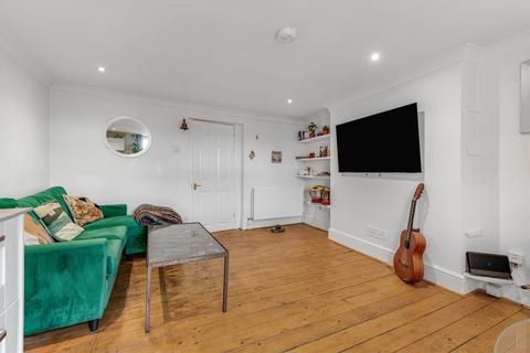 1 bedroom flat for sale, Sanford Terrace, London N16