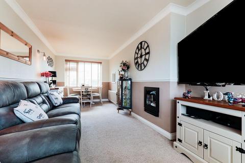 3 bedroom semi-detached house for sale, Redthorn Drive, York