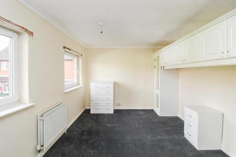 2 bedroom semi-detached house for sale, Linden Close, Dewsbury WF12