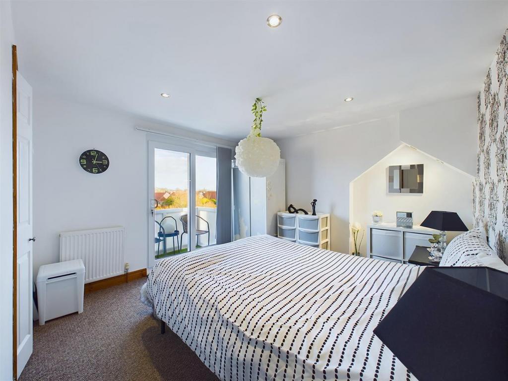 Bedroom:
