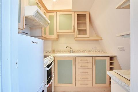 1 bedroom retirement property for sale, De La Warr Parade, Bexhill-On-Sea