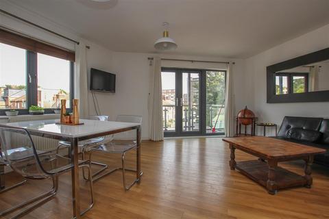 Flat 11, Helen House Rollason Way, Brentwood, CM14 4AQ