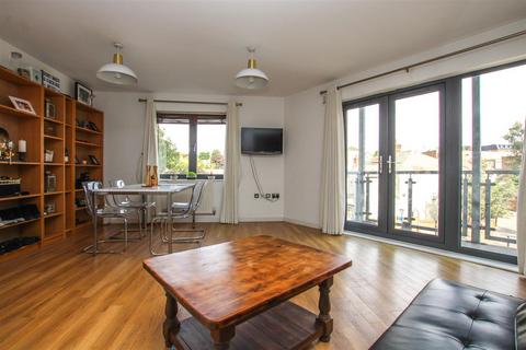 Flat 11, Helen House Rollason Way, Brentwood, CM14 4AQ