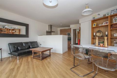 Flat 11, Helen House Rollason Way, Brentwood, CM14 4AQ