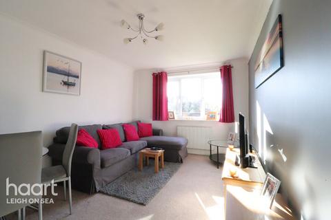 1 bedroom flat for sale, Leigh Road, Leigh-on-Sea