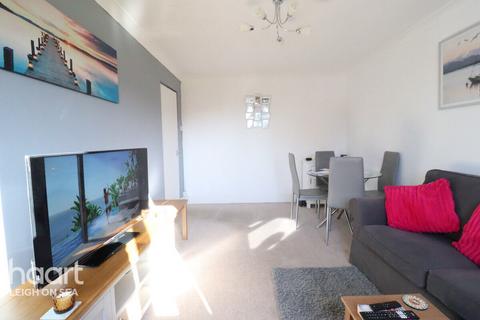 1 bedroom flat for sale, Leigh Road, Leigh-on-Sea