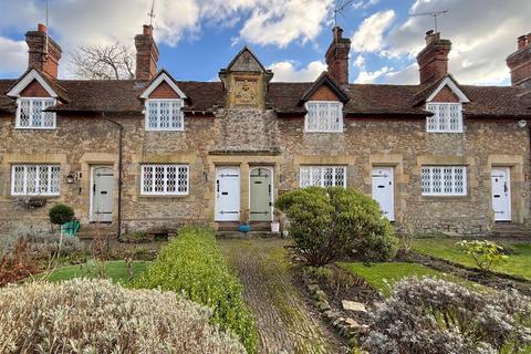 1 bedroom cottage for sale, High Street, Chipstead, Sevenoaks