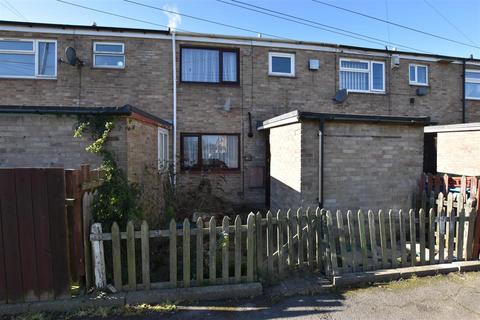 3 bedroom terraced house for sale, Reigate Close, Hull