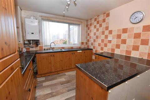 3 bedroom terraced house for sale, Reigate Close, Hull