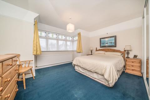4 Raeburn Avenue, Surbiton, KT5 9DP