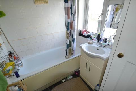 1 bedroom semi-detached house to rent, Langdale Gardens, Perivale, UB6 8DG