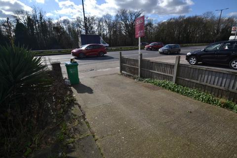 undefined, Langdale Gardens, Perivale, UB6 8DG