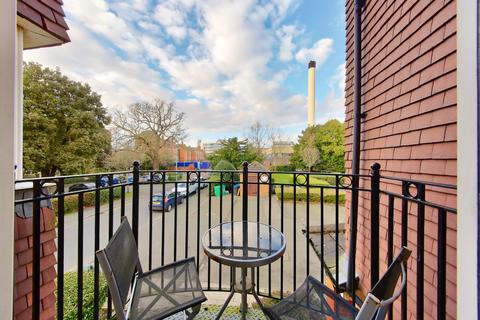 2 bedroom flat for sale, Jemmett Close, Kingston Upon Thames